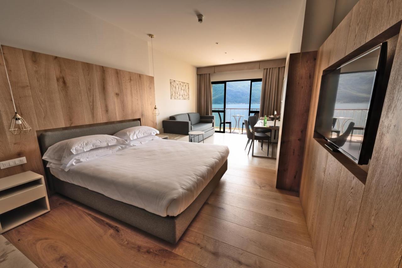 Hotel Splendid Palace Limone sul Garda Exterior photo