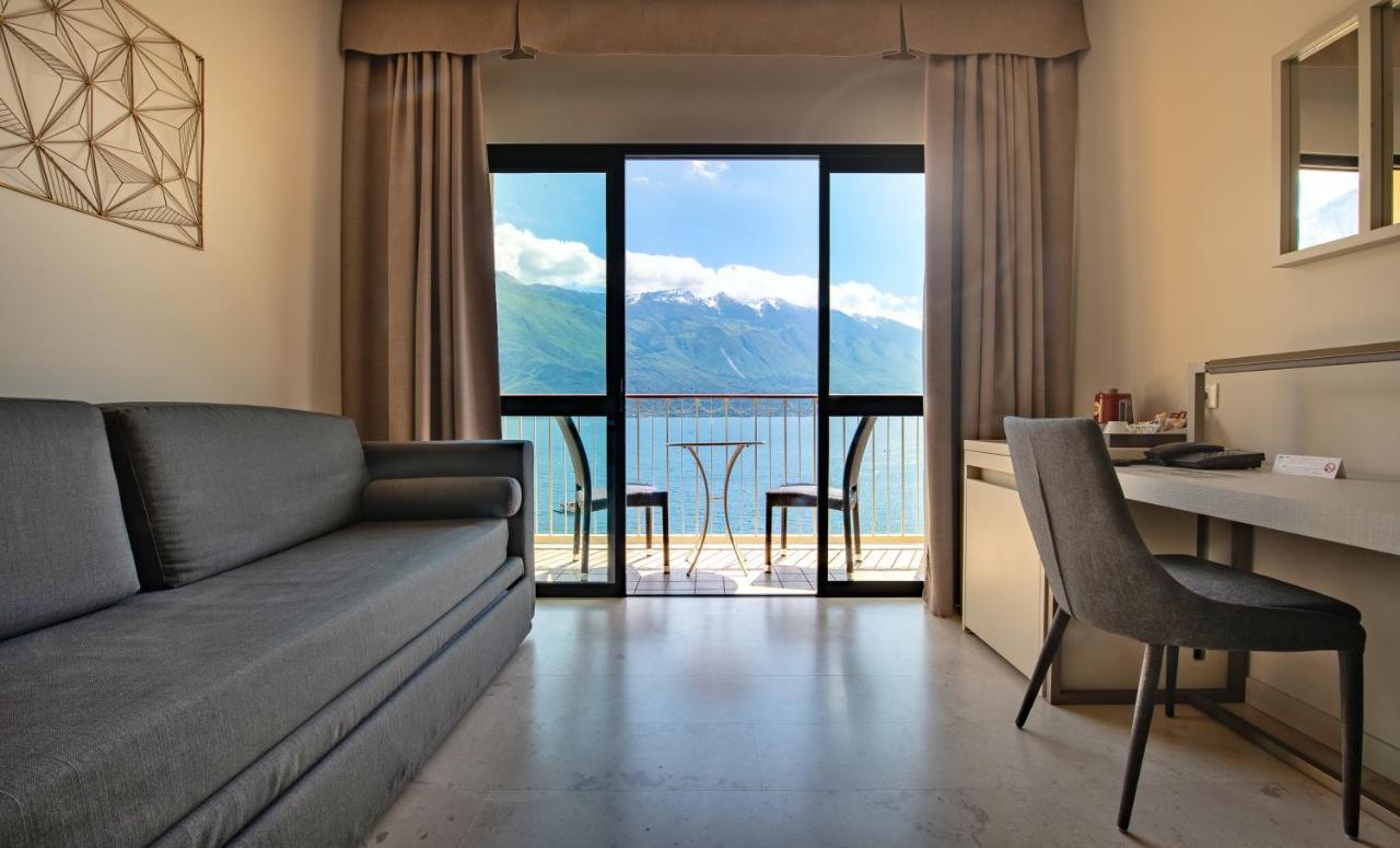 Hotel Splendid Palace Limone sul Garda Exterior photo