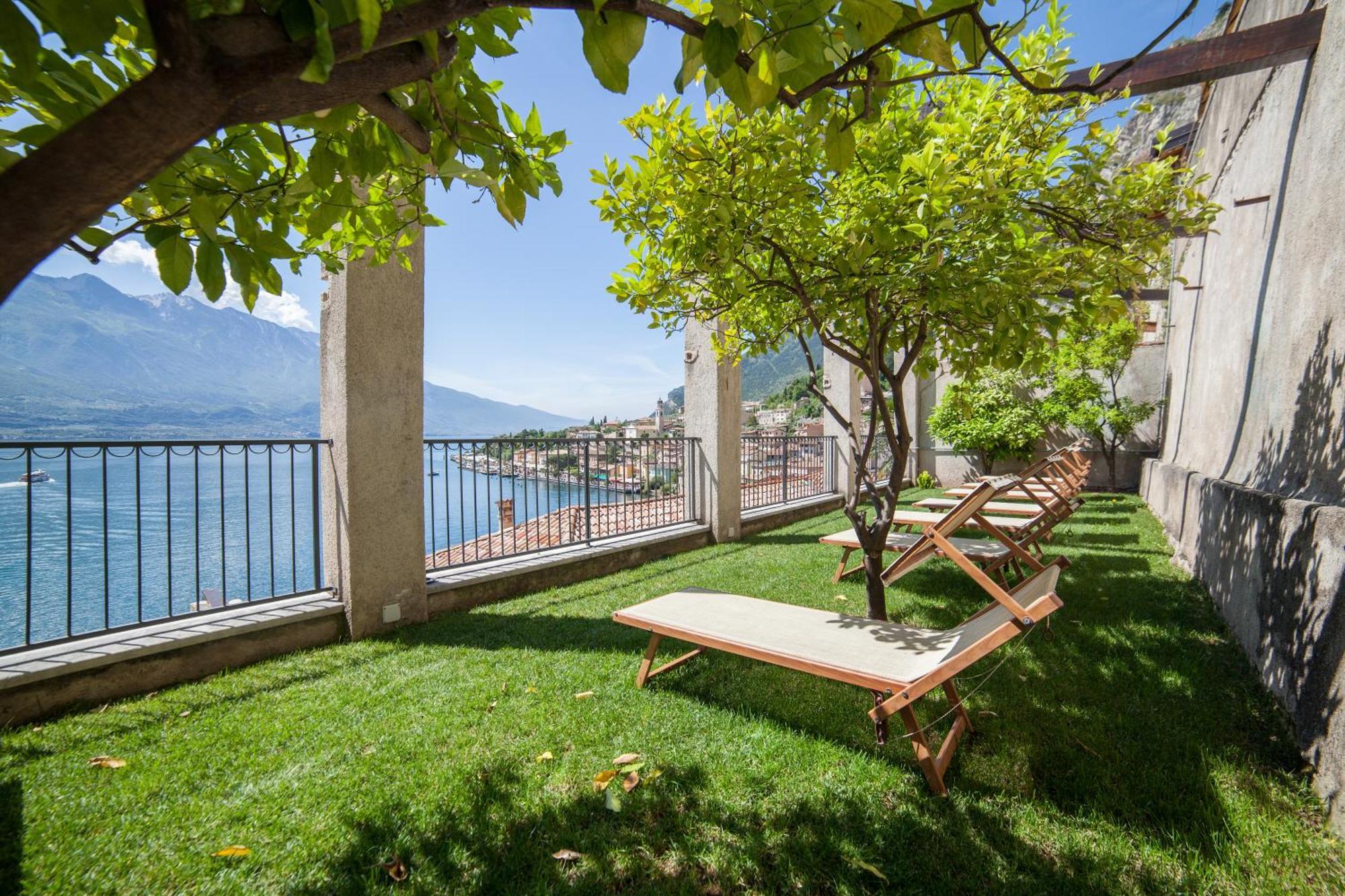 Hotel Splendid Palace Limone sul Garda Exterior photo