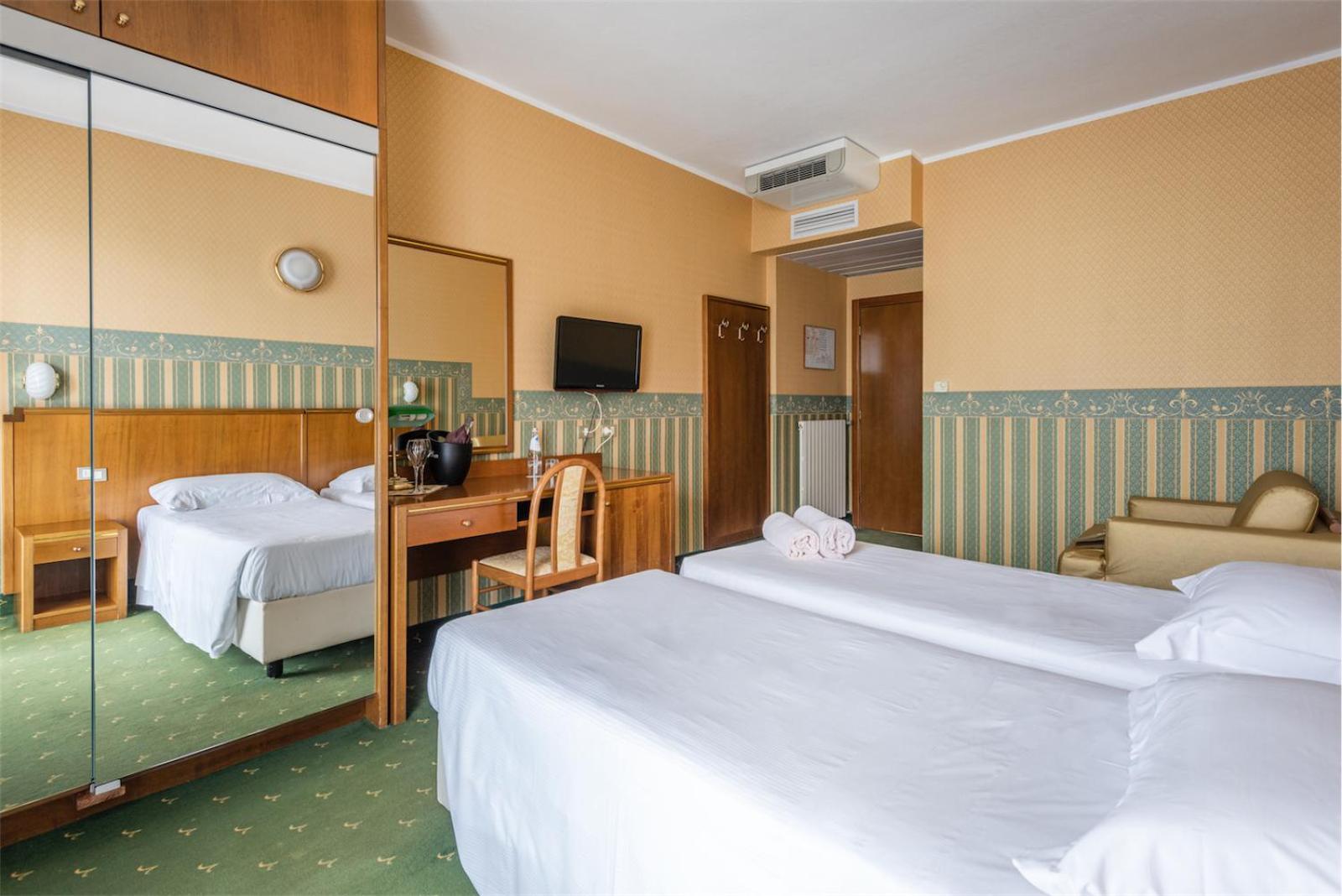Hotel Splendid Palace Limone sul Garda Room photo